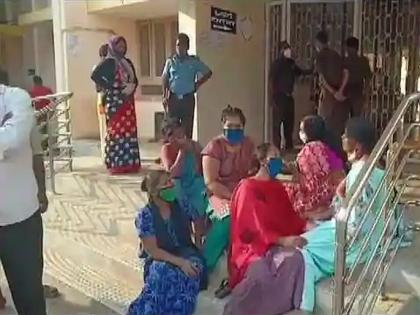 CoronaVirus Karnataka chamrajangar hospital oxygen shortage corona patients died | CoronaVirus : ऑक्सिजन पोहोचायला झाला उशीर, कर्नाटकातील रुग्णालयात 24 कोरोना बाधितांचा मृत्यू