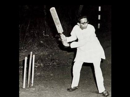 Balasaheb's politics, his friendship and cricket | बाळासाहेबांचे राजकारण, त्यांची मैत्री अन् क्रिकेट