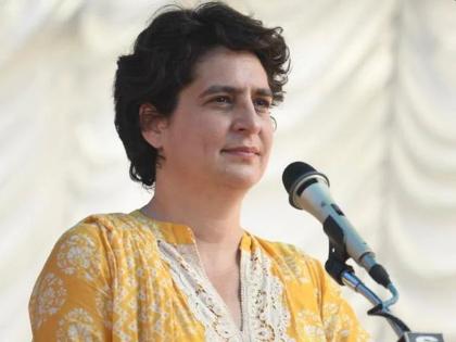 Congress victory in Kalhapur was noticed by Priyanka | काेल्हापूरच्या विजयाची प्रियांका यांच्याकडून दखल