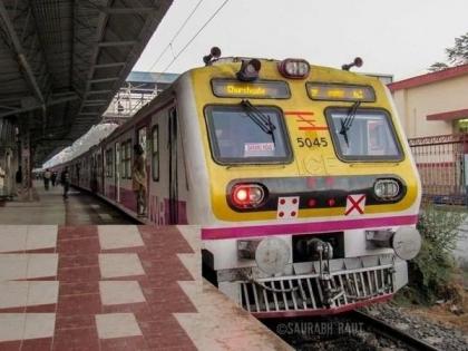 706 rounds will run daily on Central Railway from tomorrow | मध्य रेल्वेवर उद्यापासून रोज धावणार ७०६ फेऱ्या, प्रवाशांना दिलासा 