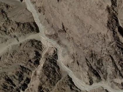 After the bloodshed army engineers build galwan bridge that triggered china | माघार नाही...; रक्त गोठवणारी थंडी अन् सीमेवरील तणावातही जवानांनी गलवान नदीवर तयार केला पूल