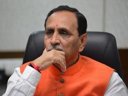 Gujarat why vijay rupani resigns from cm post here is the reasons  | राजीनामा देण्याच्या ३ तास आधीच मोदींच्या कार्यक्रमात सहभागी झाले होते रूपाणी, यामुळे गमवावी लागली खुर्ची