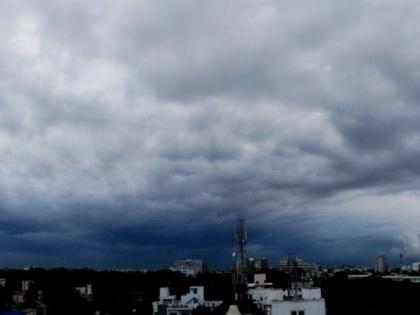 Cloud in Nagpur, absence of rain: Heavy showers in Gadchiraeli, Brahmapuri | नागपुरात ढगांची गर्दी, पाऊस गैरहजर : गडचिराेली, ब्रह्मपुरीमध्ये जाेरदार बरसल्या सरी