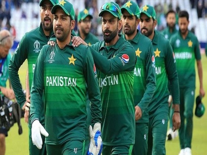 Diet plan for Pakistani players after World Cup failure; Will be transmitted to Biryani | वर्ल्ड कप अपयशानंतर पाकिस्तानी खेळाडूंसाठी डाएट प्लान; येणार बिर्याणीवर संक्रांत