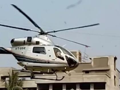 Chief Minister Devendra Fadnavis once again escaped from a helicopter crash | मुख्यमंत्री देवेंद्र फडणवीस पुन्हा एकदा हेलिकॉप्टर अपघातातून बचावले, मोठा अनर्थ टळला