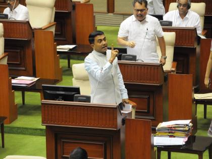 dabolim airport will not be closed go to the center cm pramod sawant assurance in the goa assembly monsoon session | दाबोळी बंद पडू देणार नाही, प्रसंगी केंद्रापर्यंत जाऊ! मुख्यमंत्र्यांचे विधानसभेत आश्वासन