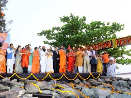 everyone should have the opportunity to the ocean aarti assurance of full cooperation from the goa government | समुद्र महाआरतीची संधी सर्वांना मिळावी; सरकारकडून पूर्ण सहकार्य देण्याची ग्वाही 