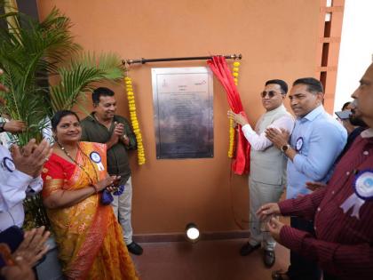 विद्यार्थ्यांना केवळ पदवीधर बनविणे ही भूमिका सोडून द्या!; शिक्षकांच्या कामगिरीबाबत मुख्यमंत्र्यांची नाराजी - Marathi News | stop the role of only making students graduates cm pramod sawant displeasure over teacher performance | Latest News at Lokmat.com