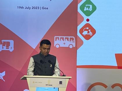 all vehicles electric by 2024 said chief minister pramod sawant | २०२४ पर्यंत सर्व वाहने 'इलेक्ट्रिक'; मुख्यमंत्री प्रमोद सावंत यांची माहिती 