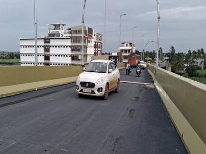 Railway flyover between Vasgade and Fifth Mile in Sangli opened for traffic | Sangli: तक्रार फिरली.. मुख्यमंत्र्यांनी पाहिली अन् वसगडेतील पूल झाला खुला 
