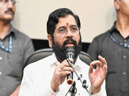 Cataract surgery on CM Eknath Shinde left eye was successful | मुख्यमंत्र्यांच्या चष्म्याचा नंबर आता होणार कमी; डाव्या डोळ्यावर मोतीबिंदूची यशस्वी शस्त्रक्रिया