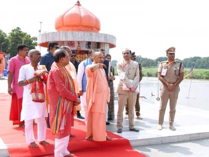 SP-Congress hatched a conspiracy to change the demography of Sambhal, Hindus were deliberately targeted! Chief Minister Yogi Adityanath claims | सपा-काँग्रेसनं रचला संभलची डेमोग्राफी बदलण्याचा कट, हिंदूंना ठरवून लक्ष्य केलं गेलं! मुख्यमंत्री योगी आदित्यनाथ यांचा मोठा दावा SP-Congress hatched a conspiracy to change the demography of Sambhal, Hindus were deliberately targeted! Chief Minister Yogi Adityanath claims | सपा-काँग्रेसनं रचला संभलची डेमोग्राफी बदलण्याचा कट, हिंदूंना ठरवून लक्ष्य केलं गेलं! मुख्यमंत्री योगी आदित्यनाथ यांचा मोठा दावा