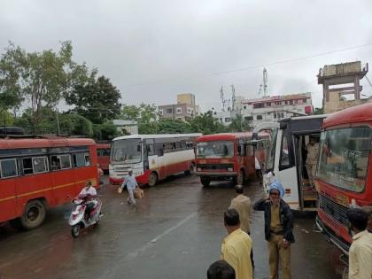 Alcohol testing of 561 ST drivers; Corporation's initiative to curb the increasing incidence of accidents | ५६१ एसटी चालकांची अल्कोहोल चाचणी; वाढत्या अपघाताच्या घटना रोखण्यासाठी महामंडळाचा पुढाकार 