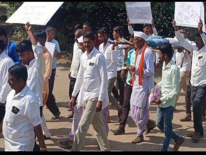 Maratha reservation: Symbolic funeral procession taken out by the state government in Birewadi | मराठा आरक्षण : बिरेवाडीत राज्य सरकारची काढली प्रतीकात्मक अंत्ययात्रा