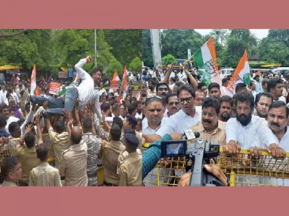 Congress workers agitation on the Nagpur collector office against modi government decisions like gst inflation and unemployment | जीएसटीच्या नावावर महागाईची मार, कधी थांबणार ही लुटमार; मोदी सरकारविरोधात काँग्रेसचा हल्लाबोल