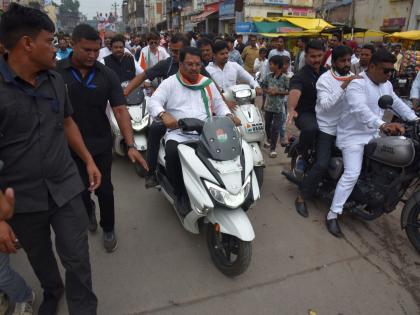 Communication with the public, but discord among themselves! | जनतेशी संवाद, मात्र परस्परांतच विसंवाद!