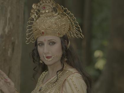 किशोरी बनली देवी