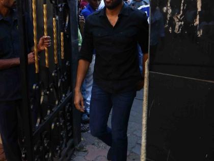 Kabir Khan at Om Puri Funeral