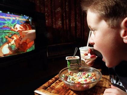 ALERT: Watch TV while eating food is harmful to health! | ALERT : जेवताना टीव्ही पाहणे आरोग्यासाठी हानिकारक !