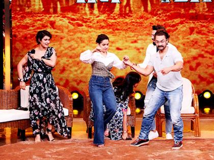 SEE PICS: Aamir Khan celebrates the 'Dangal' by finally stopping! | SEE PICS : अखेर ठुमके लावून आमिर खानने केले ‘दंगल’चे सेलिब्रेशन!