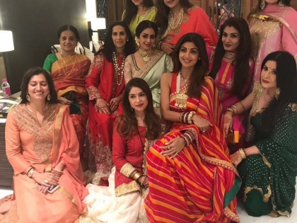 See special photo! Sridevi, Shilpa Shetty, Sunita Kapoor, Raveena Tandon celebrated 'Karva Chauth' !! | पाहा खास फोटो! श्रीदेवी, शिल्पा शेट्टी, सुनीता कपूर, रवीना टंडन यांनी साजरा केला ‘करवा चौथ’!!