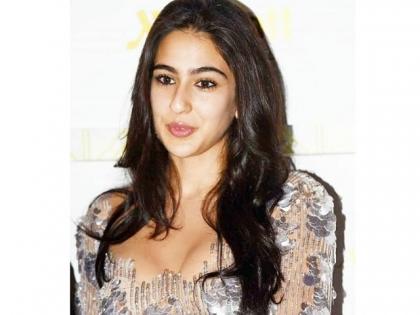 Sara Ali Khan, who returned from the Yoga class, looks like, watch the video! | योगा क्लासमधून परतणाऱ्या सारा अली खानचा दिसला असा अंदाज, पाहा व्हिडीओ!