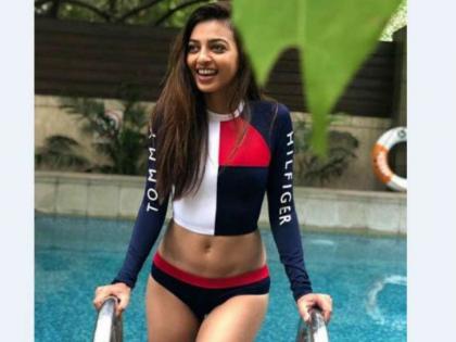 Radical photo of Radhika Apte is going to be trolled from Bikini photos. | बिकिनी फोटोवरून ट्रोल होणाºया राधिका आपटेचा आता पूल फोटो होतोय व्हायरल!