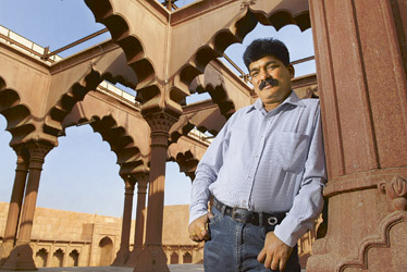 नितिन देसाई यांना वाढदिवसाच्या अनेक शुभेच्छा!