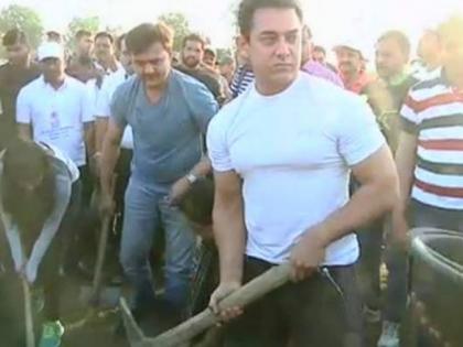 आमिरसह सई ताम्हणकरचं अमरावतीमध्ये श्रमदान