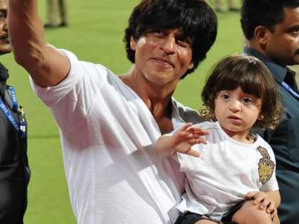 Watch Video: Abraam has made Dada with Pappa Shah Rukh Khan from the film 'Daabu'! | Watch Video : अबरामने ‘या’ चित्रपटातून पप्पा शाहरूख खानसोबत केला डेब्यू!