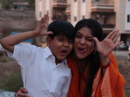 Lakshmi Lakshmi and Baba Dhammal on the sets of Mangal | लक्ष्मी सदैव मंगलम् मालिकेच्या सेटवरील लक्ष्मी आणि बाब्याची धम्माल !