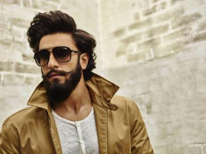 Watch Video: Ranveer Singh shot in Instagram live video! | Watch Video : रणवीर सिंगने इन्स्टाग्राम लाइव्ह व्हिडीओमध्ये कापली दाढी!!