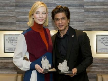 Shahrukh Khan made a request for self selfie! Hollywood actress Kate Blanchett laughed | ​शाहरूख खानने केली सेल्फीसाठी विनंती! खळखळून हसली हॉलिवूड अभिनेत्री केट ब्लँचेट!!