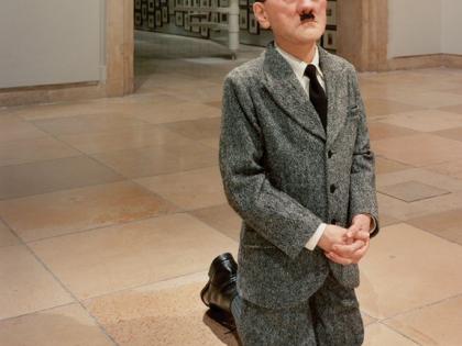 Hitler's Statue Auctioned 114 Crore | हिटलरच्या मूर्तिचा 114 कोटींमध्ये लिलाव Hitler's Statue Auctioned 114 Crore | हिटलरच्या मूर्तिचा 114 कोटींमध्ये लिलाव