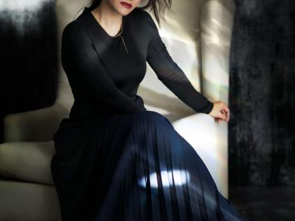 PHOTOSHOOT वेळी काजोलचा ग्लॅमरस अंदाज