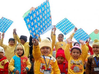 Makar Sankranti saat kite festival! | ​मकरसंक्रातीच्या सुरक्षित पतंगोत्सवासाठी !