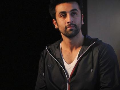 Ranbir Kapoor receives biggest Shabasaki! If anyone wants to know this, watch the video !! | रणबीर कपूरला मिळाली सर्वात मोठी शाब्बासकी! कुणाची हे जाणून घ्यायचे असेल तर पाहा व्हिडिओ!!