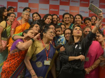 Actress Divya Dutta, Sonali Kulkarni, Mayuri Wagh organized dialogue with women fans through Lokmat Sakhi Forum | अभिनेत्री दिव्या दत्ता,सोनाली कुलकर्णी,मयुरी वाघ यांनी लोकमत सखी मंचच्या माध्यमातून महिला चाहत्यांशी साधला संवाद