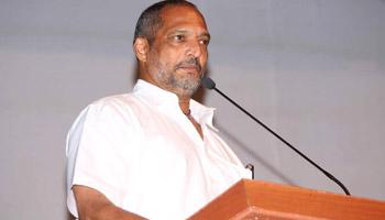 ​एक देश, एक कुटुंबासाठी कार्य करा- नाना पाटेकर