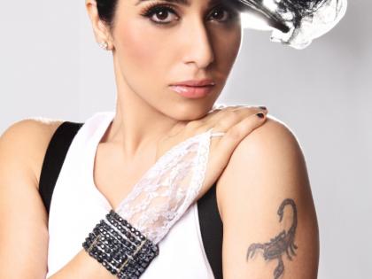 Neha Bhasin did not have 'Struggle' for this work? | 'जग घुमिया' सिंगर नेहा भसीनला या कामासाठी कधीच करावा लागला नाही स्ट्रगल?जाणून घ्या काय आहे ती गोष्ट