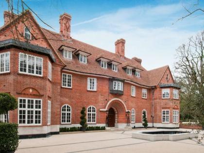 Justin Bieber Party Mansion