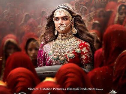 Padmaavat quick movie review: Ranvir Singh in the first place | Padmaavat quick movie review: पहिल्या भागात सबकुछ रणवीर सिंग