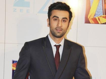 So ... Ranbir Kapoor is the most educated person in the mines? | ​म्हणून...रणबीर कपूर खनादानातील सर्वांत सुशिक्षित व्यक्ती?