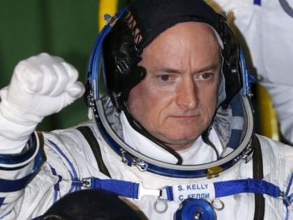 Astralveer Scott Kelly's Autobiography | अंतराळावीर स्कॉट केलीचे स्वानुभव Astralveer Scott Kelly's Autobiography | अंतराळावीर स्कॉट केलीचे स्वानुभव