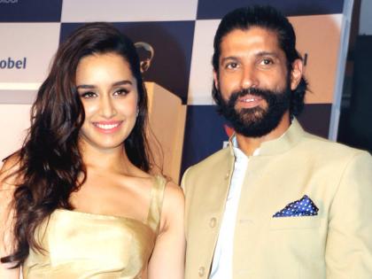 Shraddha Kapoor and Farhan were found in a very washroom | ​श्रद्धा कपूर व फरहान सापडले चक्क वॉशरुममध्ये