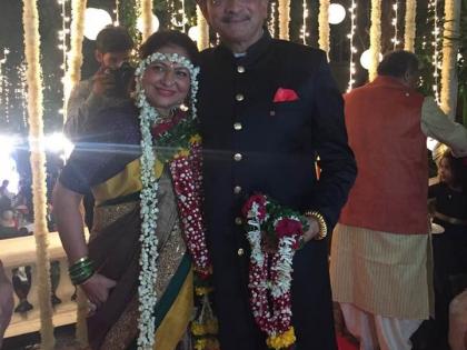 Actress Smita Jaikar was married for the second time in a staged marriage | अभिनेत्री स्मिता जयकर दुस-यांदा अडकल्या विवाहबंधनात,लग्नाचा असा होता थाट