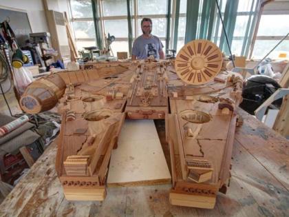 Star Wars War made from wood | ​लाकडापासून बनवले स्टार वॉर्स यान