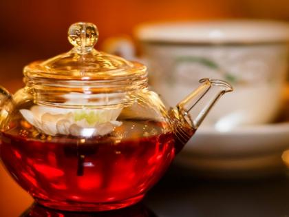 Tea do not want to drink tea! | चहा प्यायचा नाही तर चघळायचा! Tea do not want to drink tea! | चहा प्यायचा नाही तर चघळायचा!