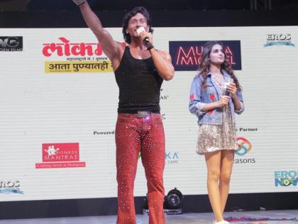 लोकमत समूहाच्यावतीने टायगर श्राॅफची मायकल जॅक्सनला श्रद्धांजली!