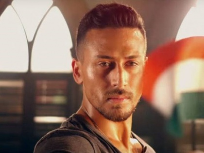 Baaghi 2 movie review: Tiger's One Man Army | Baaghi 2 movie review : टायगरची वन मॅन आर्मी